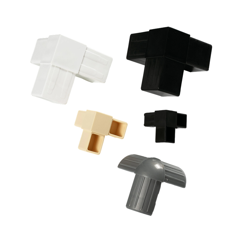 How does the 40 three-way angle code achieve a secure connection between 90° right-angled components through its unique structural design?